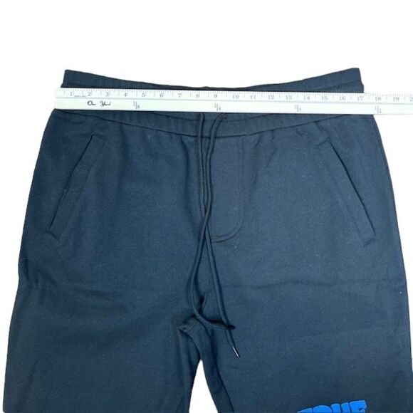 NWOT Men's True Religion Jeans Brand Puff Print Raw Cut Sweat Short Size Medium - Picture 4 of 7